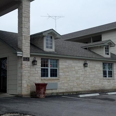 Cedar Creek Inn Bertram Luaran gambar