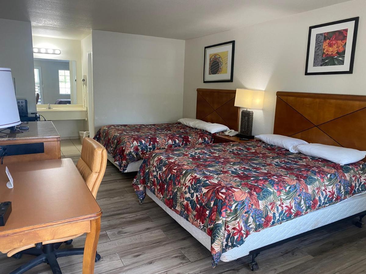Cedar Creek Inn Bertram Luaran gambar